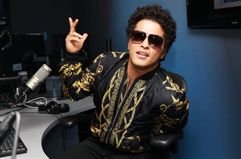 versace bathrobe bruno mars|Bruno Mars Versace.